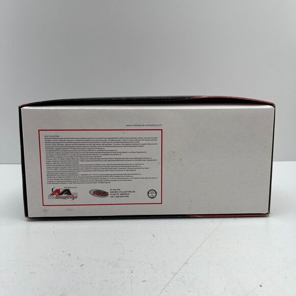 Motorsports Authentics Jeff Gordon DuPont '57 #24 Chevy Monte Carlo Color Chrome - Picture 16 of 16